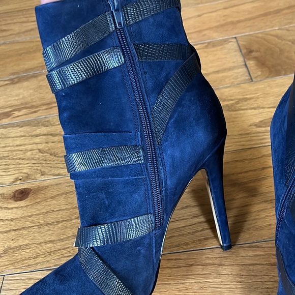 Guess Parley Suede Navy Blue Boot - Size 9.5 - Picture 3 of 6